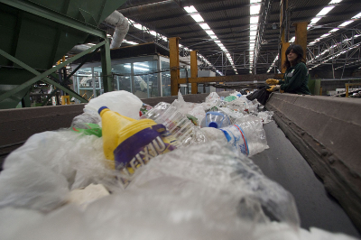 Els catalans estan al capdavant d'Europa en el reciclatge d'envasos./Foto: Manolo García.
