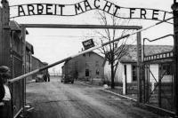 Entrada al camp de concentració d'Auschwitz.