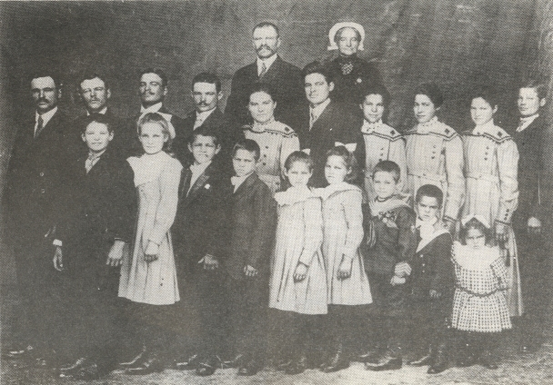 Famiglia. Harlingue-Viollet. Famiglia. Harlingue-Viollet.