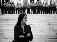 Joan Baez. Desafiando la policía en favor de los derechos civiles.