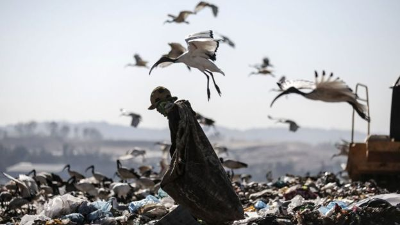 Les escombraries electròniques solen acabar en l'hemisferi sud./Foto: Gulshan Khan/Getty Images.