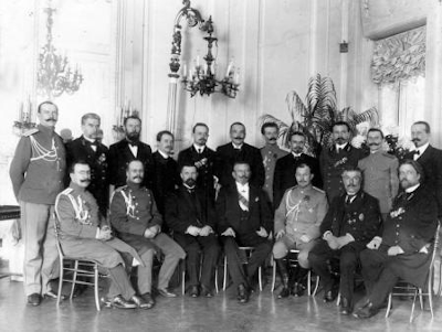 Oficials de l'Ojrana tsarista a Sant Petersburg. Domini públic. Oficials de l'Ojrana tsarista a Sant Petersburg. Domini públic.