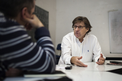 «Nosaltres parlem d'expropiar les empreses estratègiques per recuperar el control sobre l'energia, els productes agrícoles, l'oferta turística i altres activitats. Amb aquesta riquesa, Andalusia està en condicions d'oferir unes prestacions dignes i una educació i una sanitat públiques de primera línia»./Víctor Serri. «Nosaltres parlem d'expropiar les empreses estratègiques per recuperar el control sobre l'energia, els productes agrícoles, l'oferta turística i altres activitats. Amb aquesta riquesa, Andalusia està en condicions d'oferir unes prestacions dignes i una educació i una sanitat públiques de primera línia»./Víctor Serri.
