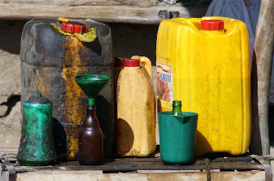 Plàstic. Combustible. Contenidors. Foto: Carsten ten Brink, Flickr Creative Commons. Plàstic. Combustible. Contenidors. Foto: Carsten ten Brink, Flickr Creative Commons.