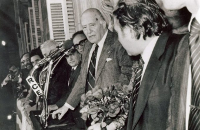 El President Josep Tarradellas, al balcó de la Generalitat.