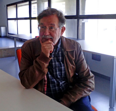 Suso de Toro visitó Tarragona para participar en una mesa redonda organizada por Òmnium Cultural del Tarragonès. Foto: Maria Victoria Bertran.